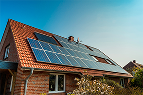 Installation panneaux solaires en toiture